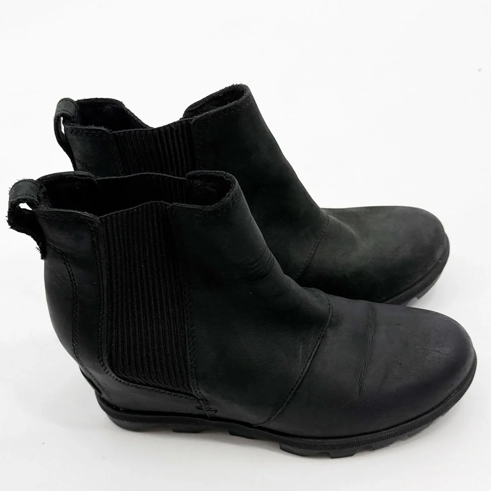 SOREL Joan Rhapsody Wedge Chelsea Snow Boot Black Slip On size 7.5 Waterproof